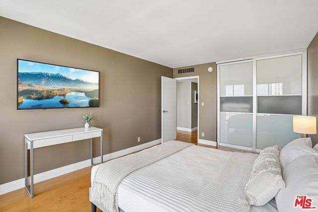 800 W 1st Street 2805, Los Angeles, CA 90012