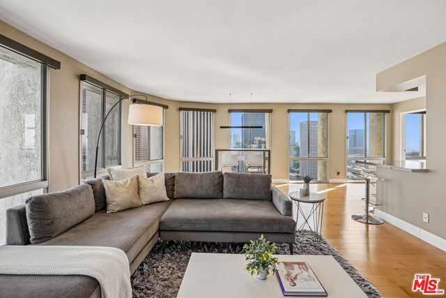 800 W 1st Street 2805, Los Angeles, CA 90012
