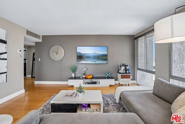 800 W 1st Street 2805, Los Angeles, CA 90012