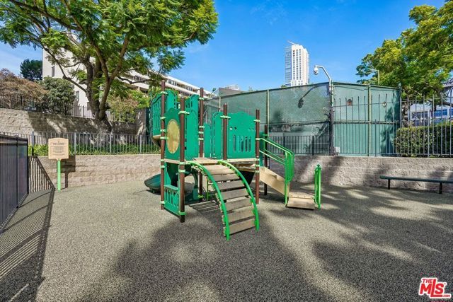 800 W 1st Street 2805, Los Angeles, CA 90012