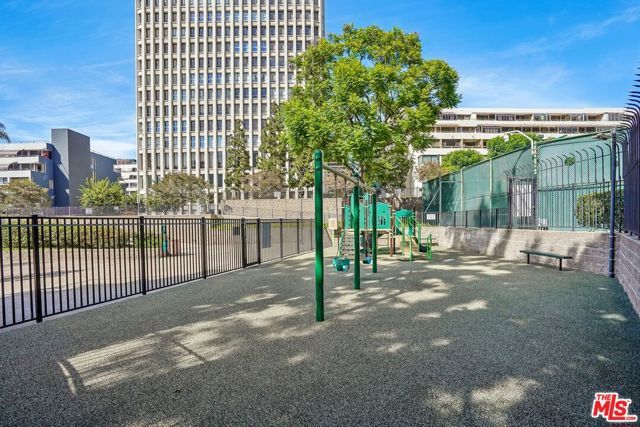 800 W 1st Street 2805, Los Angeles, CA 90012