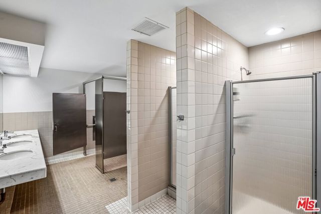 800 W 1st Street 2805, Los Angeles, CA 90012
