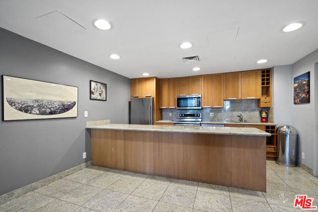 800 W 1st Street 2805, Los Angeles, CA 90012