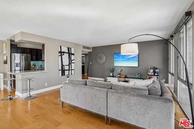 800 W 1st Street 2805, Los Angeles, CA 90012