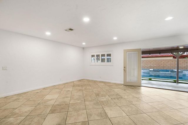 43255 Silktree Lane, Palm Desert, CA 92260