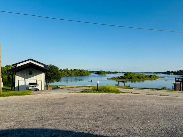 512 Laurel Cove W, Onalaska, TX 77360