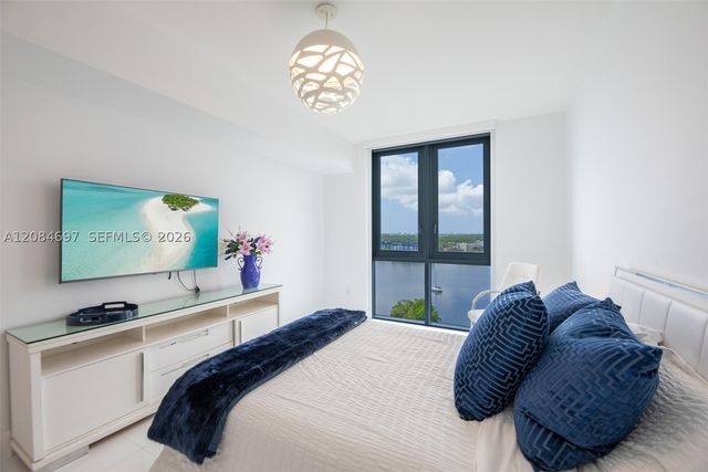 17111 SE Biscayne Blvd 1110, North Miami Beach, FL 33160