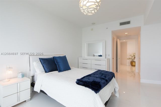 17111 SE Biscayne Blvd 1110, North Miami Beach, FL 33160