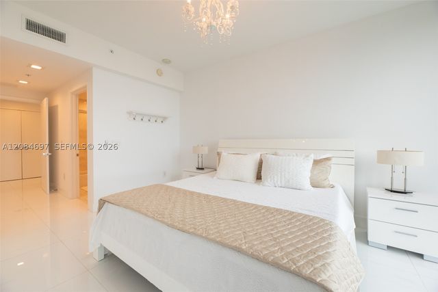 17111 SE Biscayne Blvd 1110, North Miami Beach, FL 33160