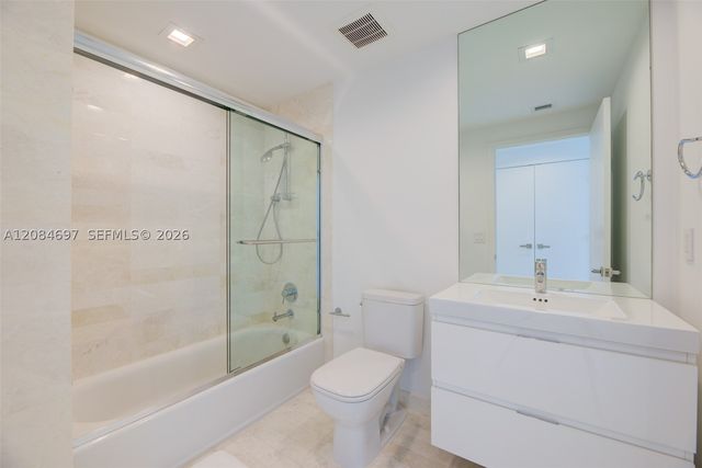 17111 SE Biscayne Blvd 1110, North Miami Beach, FL 33160