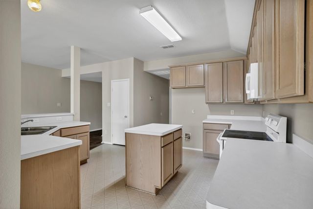 9641 Olivia Drive, Fort Worth, TX 76108