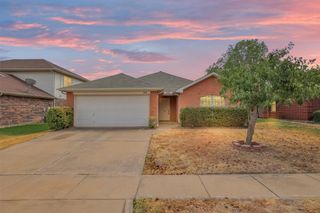 9641 Olivia Drive, Fort Worth, TX 76108