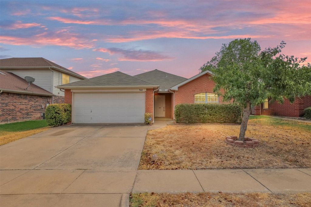 9641 Olivia Drive, Fort Worth, TX 76108