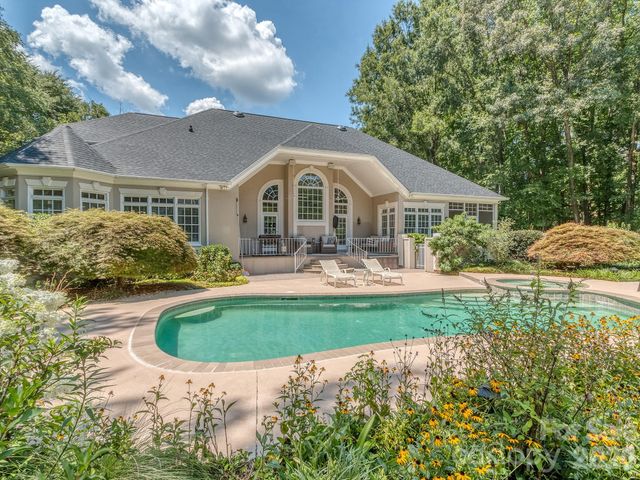 1733 White Pond Lane, Waxhaw, NC 28173
