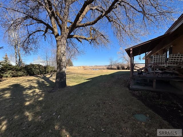 1417 N 1100 E, Shelley, ID 83274