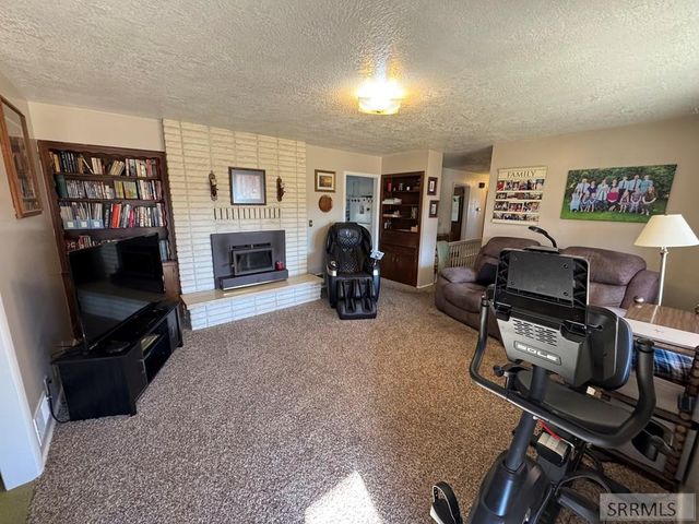 1417 N 1100 E, Shelley, ID 83274