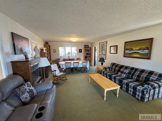 1417 N 1100 E, Shelley, ID 83274