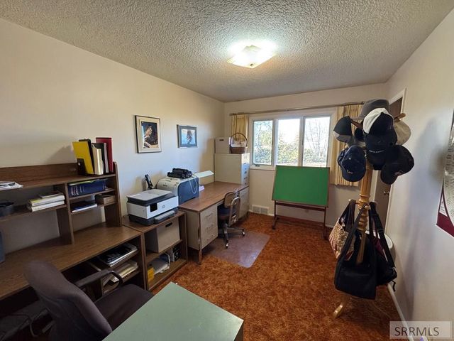 1417 N 1100 E, Shelley, ID 83274