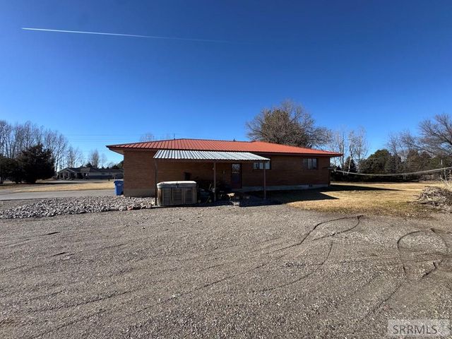 1417 N 1100 E, Shelley, ID 83274