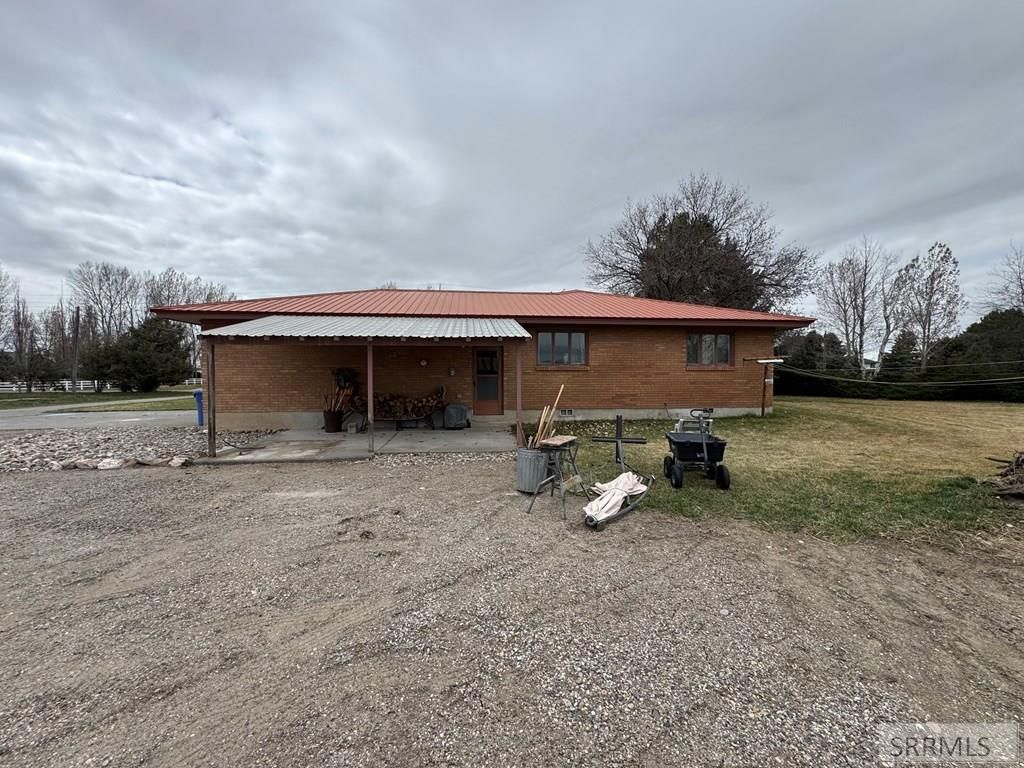 Image 12 of property listing at 1417 N 1100 E, Shelley, ID 83274