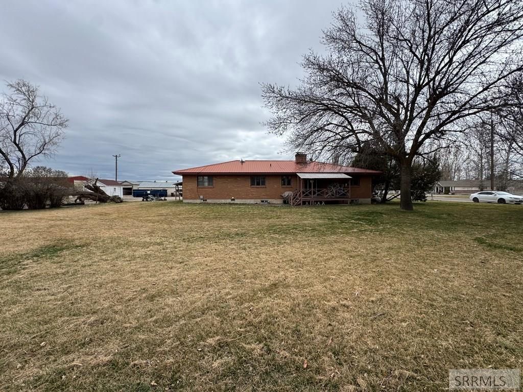 Image 16 of property listing at 1417 N 1100 E, Shelley, ID 83274