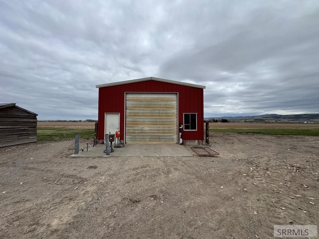 Image 21 of property listing at 1417 N 1100 E, Shelley, ID 83274