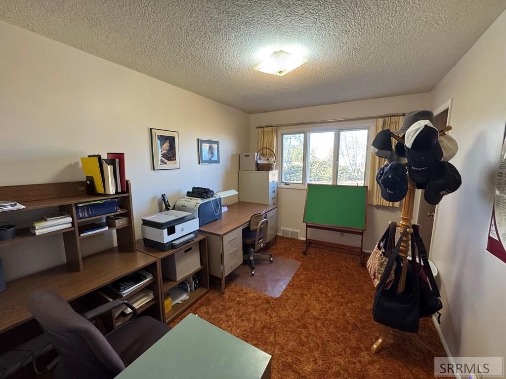 Image 37 of property listing at 1417 N 1100 E, Shelley, ID 83274