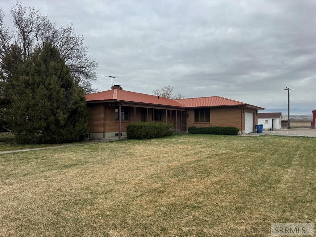 Image 4 of property listing at 1417 N 1100 E, Shelley, ID 83274