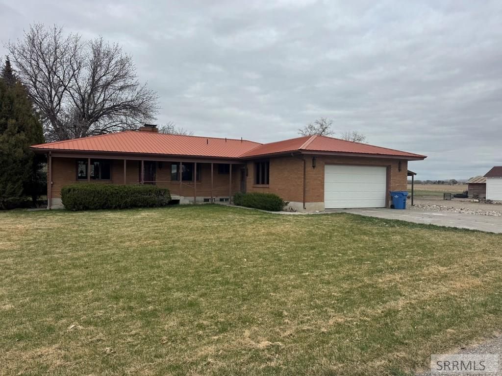 Image 8 of property listing at 1417 N 1100 E, Shelley, ID 83274