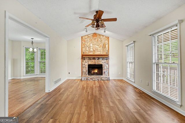 176 Deerfield Drive, Hiram, GA 30141