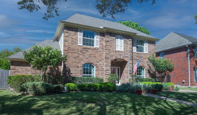 4631 Meadow Green Drive, Sugar Land, TX 77479