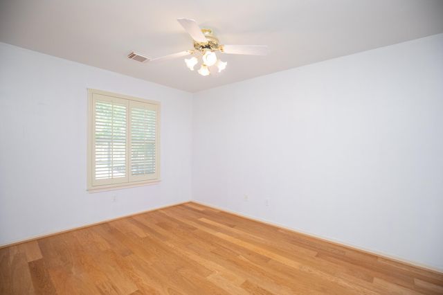 4631 Meadow Green Drive, Sugar Land, TX 77479