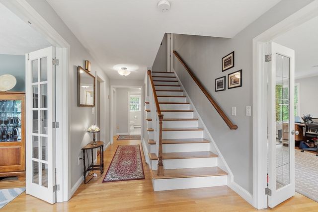 48 Cooney Rd, Tewksbury, MA 01876