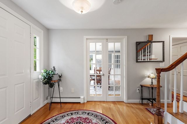 48 Cooney Rd, Tewksbury, MA 01876