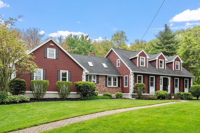 48 Cooney Rd, Tewksbury, MA 01876