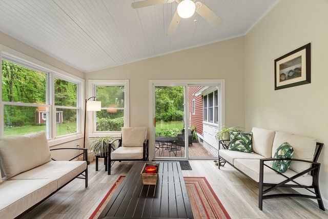 48 Cooney Rd, Tewksbury, MA 01876