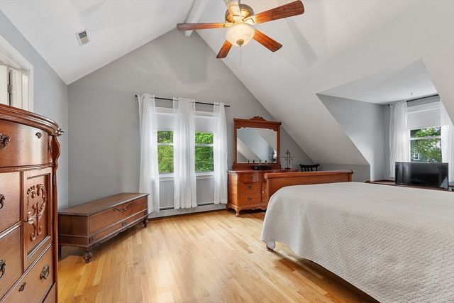 48 Cooney Rd, Tewksbury, MA 01876