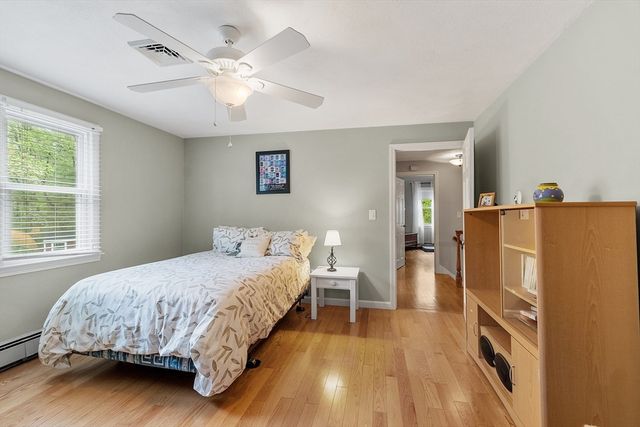 48 Cooney Rd, Tewksbury, MA 01876