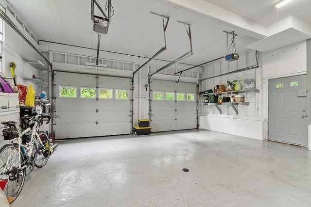 48 Cooney Rd, Tewksbury, MA 01876