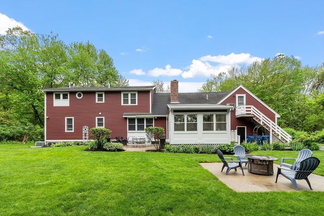 48 Cooney Rd, Tewksbury, MA 01876