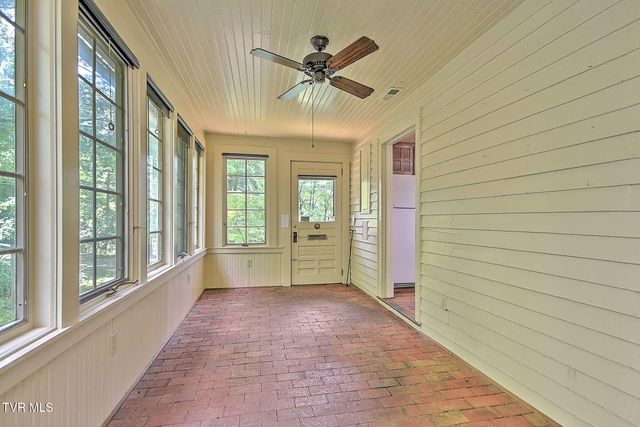 111 West Woodrow Avenue, Jonesborough, TN 37659