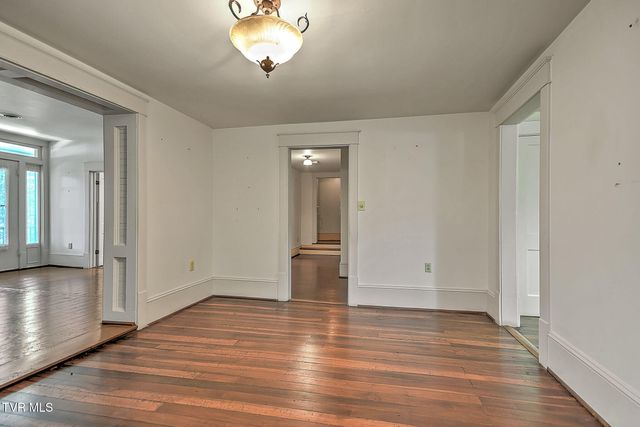 111 West Woodrow Avenue, Jonesborough, TN 37659
