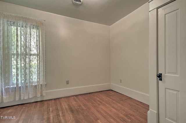 111 West Woodrow Avenue, Jonesborough, TN 37659