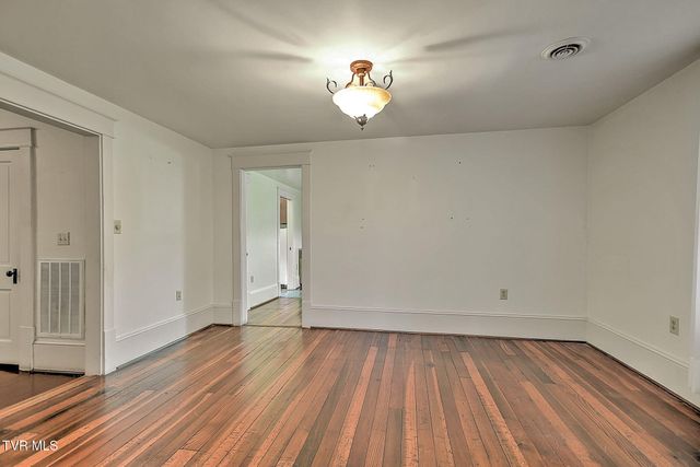 111 West Woodrow Avenue, Jonesborough, TN 37659
