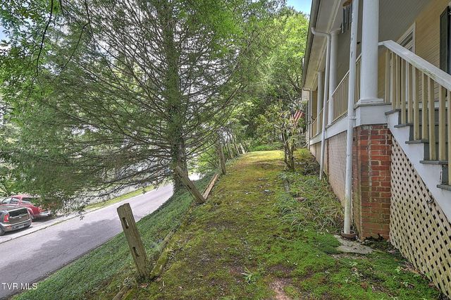 111 West Woodrow Avenue, Jonesborough, TN 37659