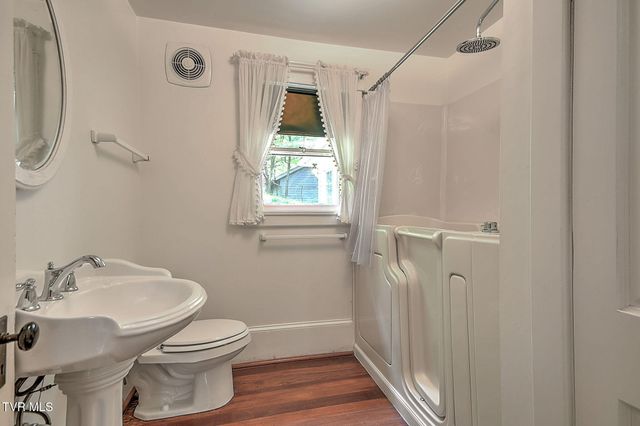 111 West Woodrow Avenue, Jonesborough, TN 37659