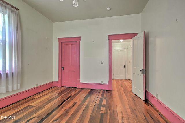 111 West Woodrow Avenue, Jonesborough, TN 37659