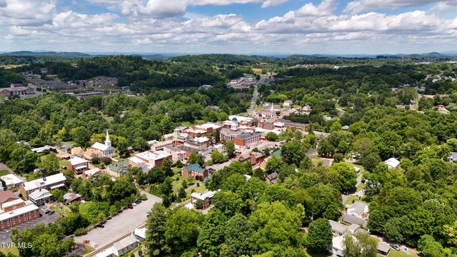 111 West Woodrow Avenue, Jonesborough, TN 37659