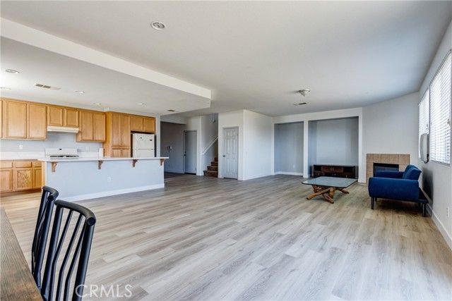 13816 Grant, Oak Hills, CA 92344