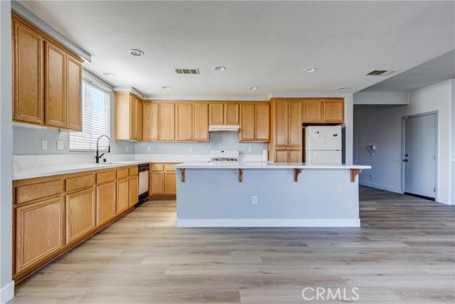 13816 Grant, Oak Hills, CA 92344